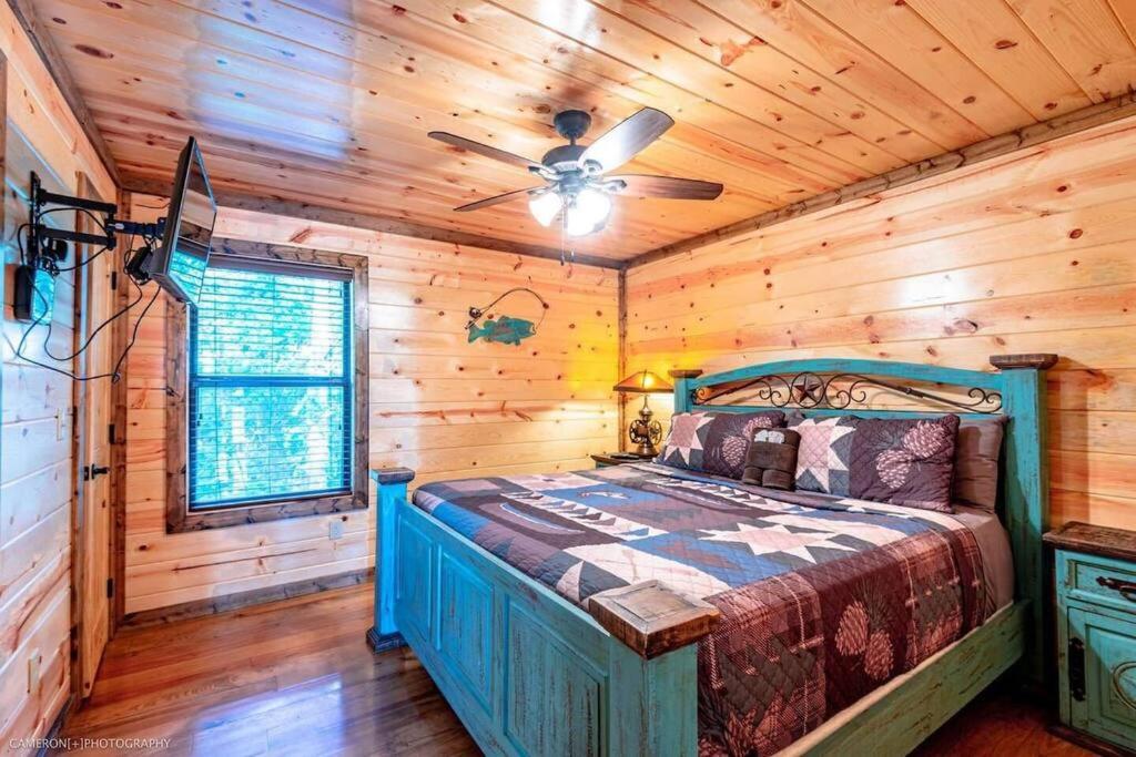Iron Horse Lodge Sleeps 18, Games, Fire Pit, Hot Tub, Ev, More Broken Bow Exterior foto