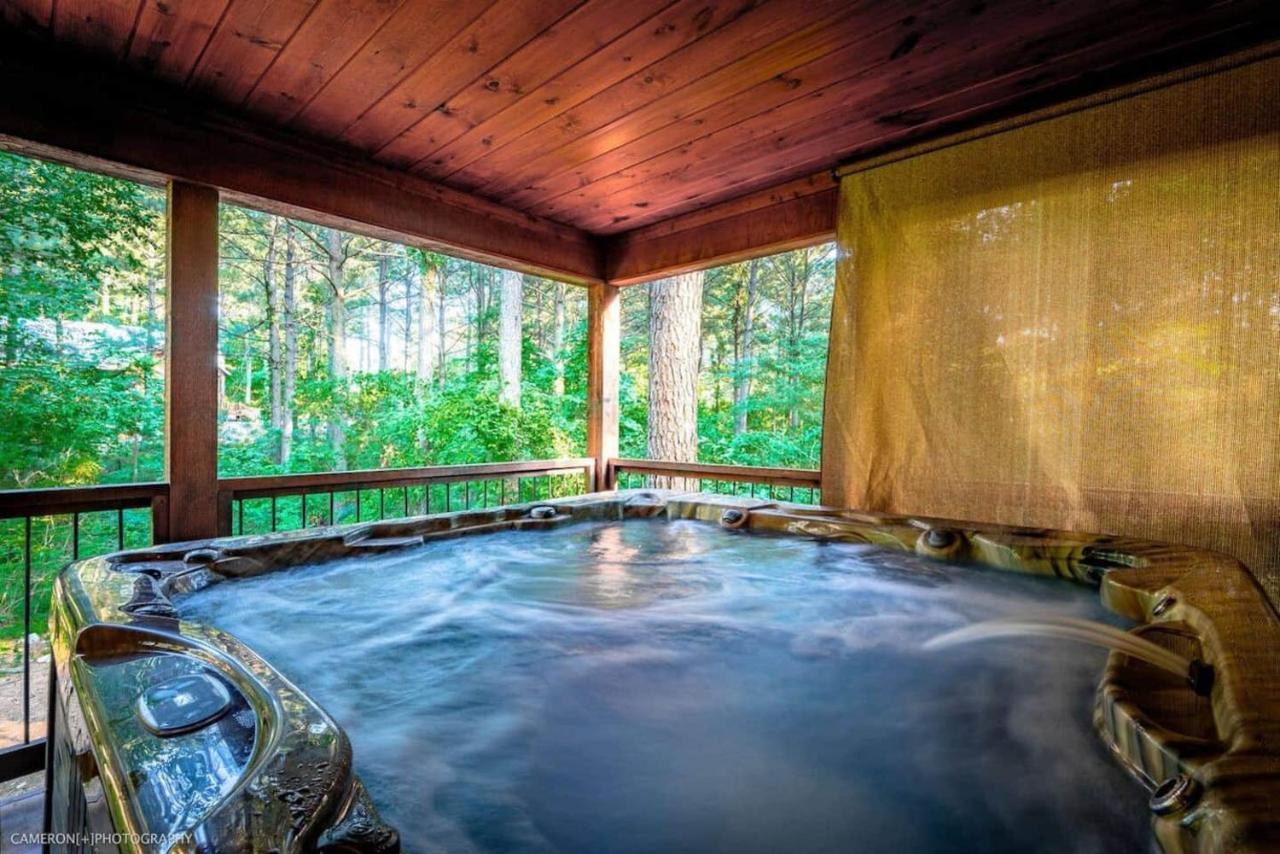 Iron Horse Lodge Sleeps 18, Games, Fire Pit, Hot Tub, Ev, More Broken Bow Exterior foto