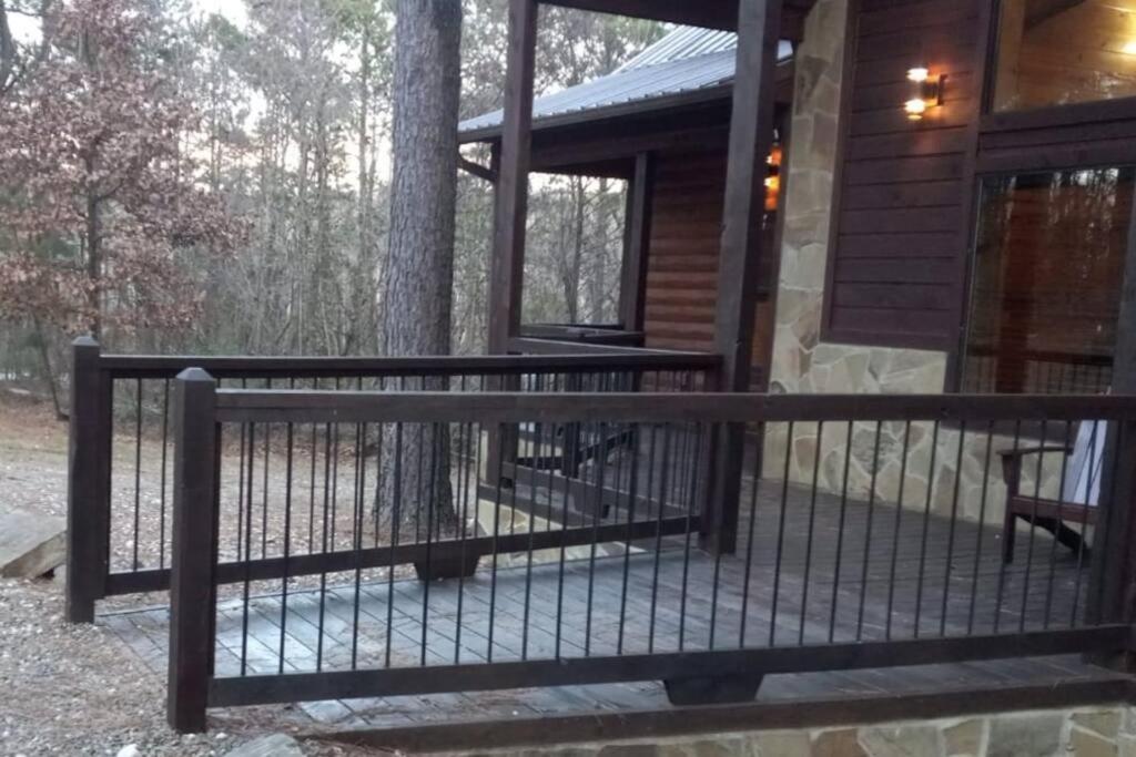 Iron Horse Lodge Sleeps 18, Games, Fire Pit, Hot Tub, Ev, More Broken Bow Exterior foto