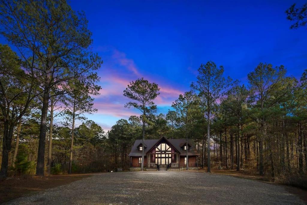 Iron Horse Lodge Sleeps 18, Games, Fire Pit, Hot Tub, Ev, More Broken Bow Exterior foto